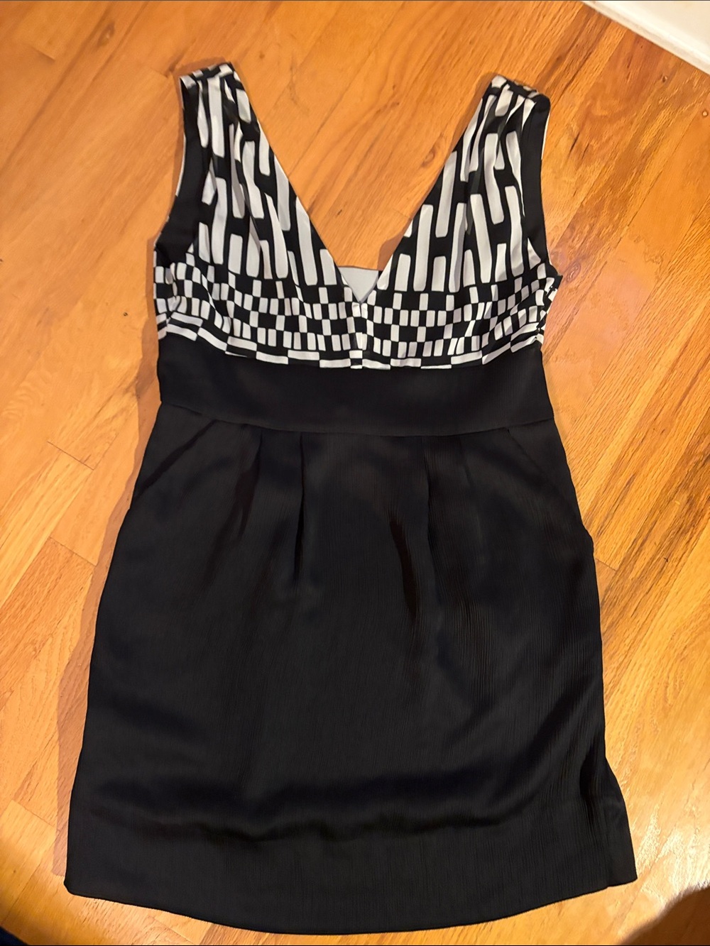 BCBGeneration Black and White V-Neck Mini Dress with Pockets